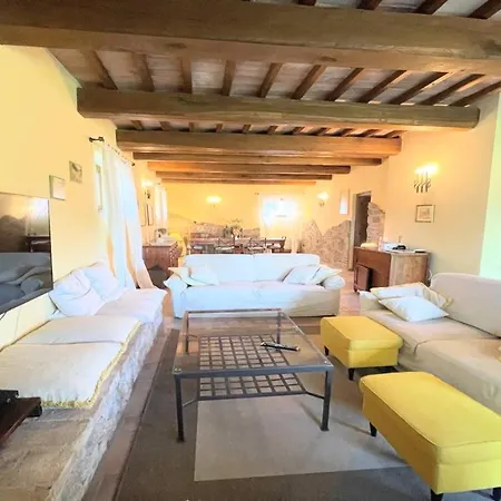 Todi By The Poolsleeps 10exc Poolwalk To Restaurant 05 Kms Todi 5 Kmswifi