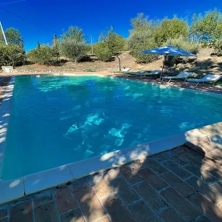 Todi By The Poolsleeps 10exc Poolwalk To Restaurant 05 Kms Todi 5 Kmswifi 4* Petroro