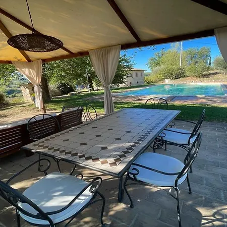 Todi By The Poolsleeps 10exc Poolwalk To Restaurant 05 Kms Todi 5 Kmswifi Hotel Petroro