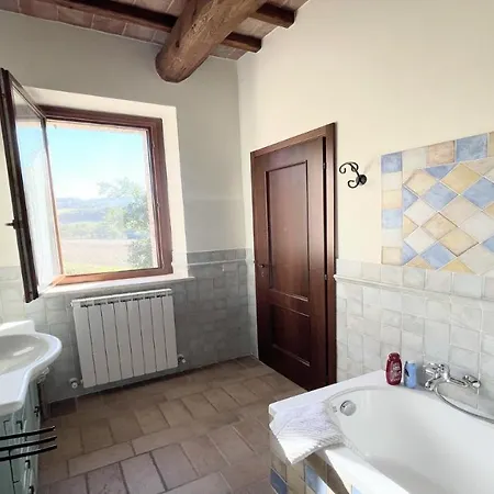 Todi By The Poolsleeps 10exc Poolwalk To Restaurant 05 Kms Todi 5 Kmswifi Hotel 4*