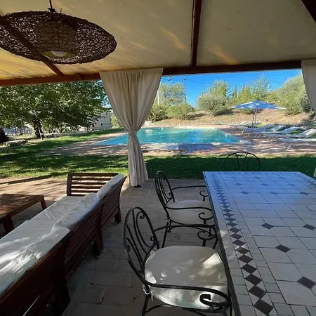Todi By The Poolsleeps 10exc Poolwalk To Restaurant 05 Kms Todi 5 Kmswifi Hotel Petroro