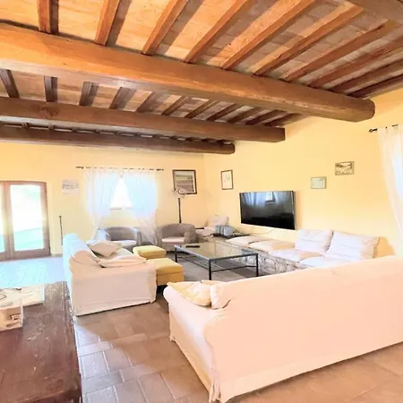 Todi By The Poolsleeps 10exc Poolwalk To Restaurant 05 Kms Todi 5 Kmswifi Hotel 4*