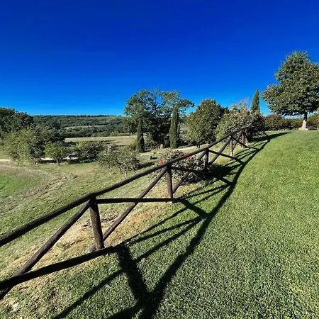 Todi By The Poolsleeps 10exc Poolwalk To Restaurant 05 Kms Todi 5 Kmswifi 4* Petroro