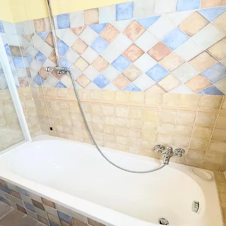 Hotel Todi By The Poolsleeps 10exc Poolwalk To Restaurant 05 Kms Todi 5 Kmswifi