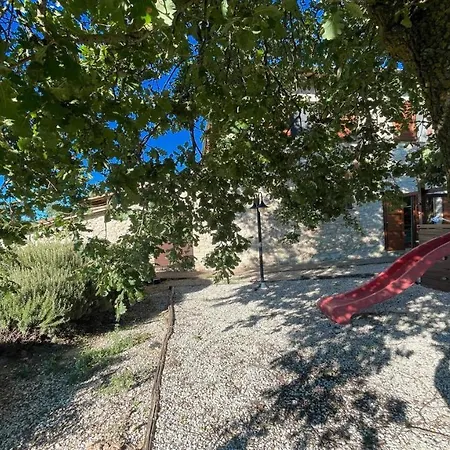 Todi By The Poolsleeps 10exc Poolwalk To Restaurant 05 Kms Todi 5 Kmswifi