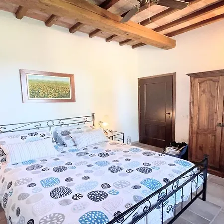 Todi By The Poolsleeps 10exc Poolwalk To Restaurant 05 Kms Todi 5 Kmswifi 4*