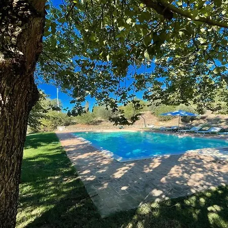 Todi By The Poolsleeps 10exc Poolwalk To Restaurant 05 Kms Todi 5 Kmswifi 4* Petroro