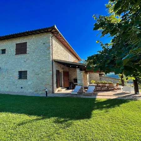 Todi By The Poolsleeps 10exc Poolwalk To Restaurant 05 Kms Todi 5 Kmswifi Hotel 4*