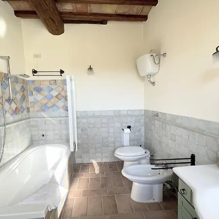 Todi By The Poolsleeps 10exc Poolwalk To Restaurant 05 Kms Todi 5 Kmswifi Hotel Petroro