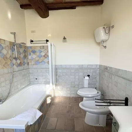 Todi By The Poolsleeps 10exc Poolwalk To Restaurant 05 Kms Todi 5 Kmswifi