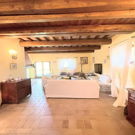 Todi By The Poolsleeps 10exc Poolwalk To Restaurant 05 Kms Todi 5 Kmswifi Hotel 4*