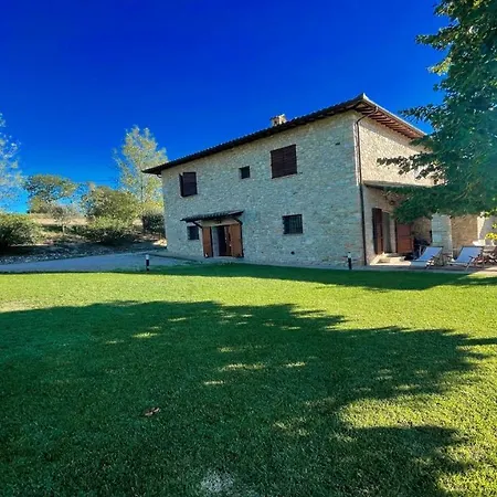 Todi By The Poolsleeps 10exc Poolwalk To Restaurant 05 Kms Todi 5 Kmswifi Petroro