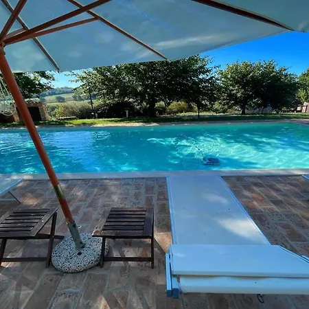 Todi By The Poolsleeps 10exc Poolwalk To Restaurant 05 Kms Todi 5 Kmswifi Hotel 4*
